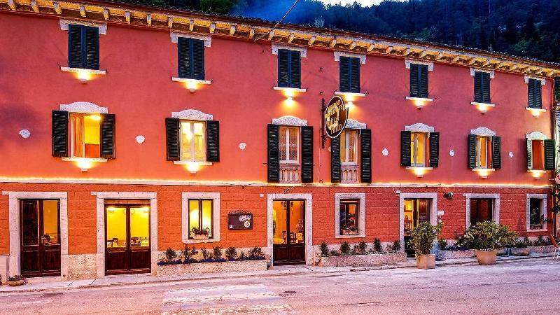 Hotel Antico Furlo Acqualagna Esterno foto