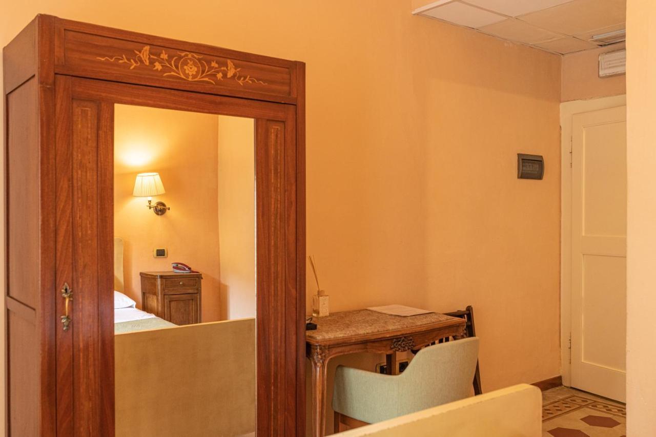 Hotel Antico Furlo Acqualagna Esterno foto